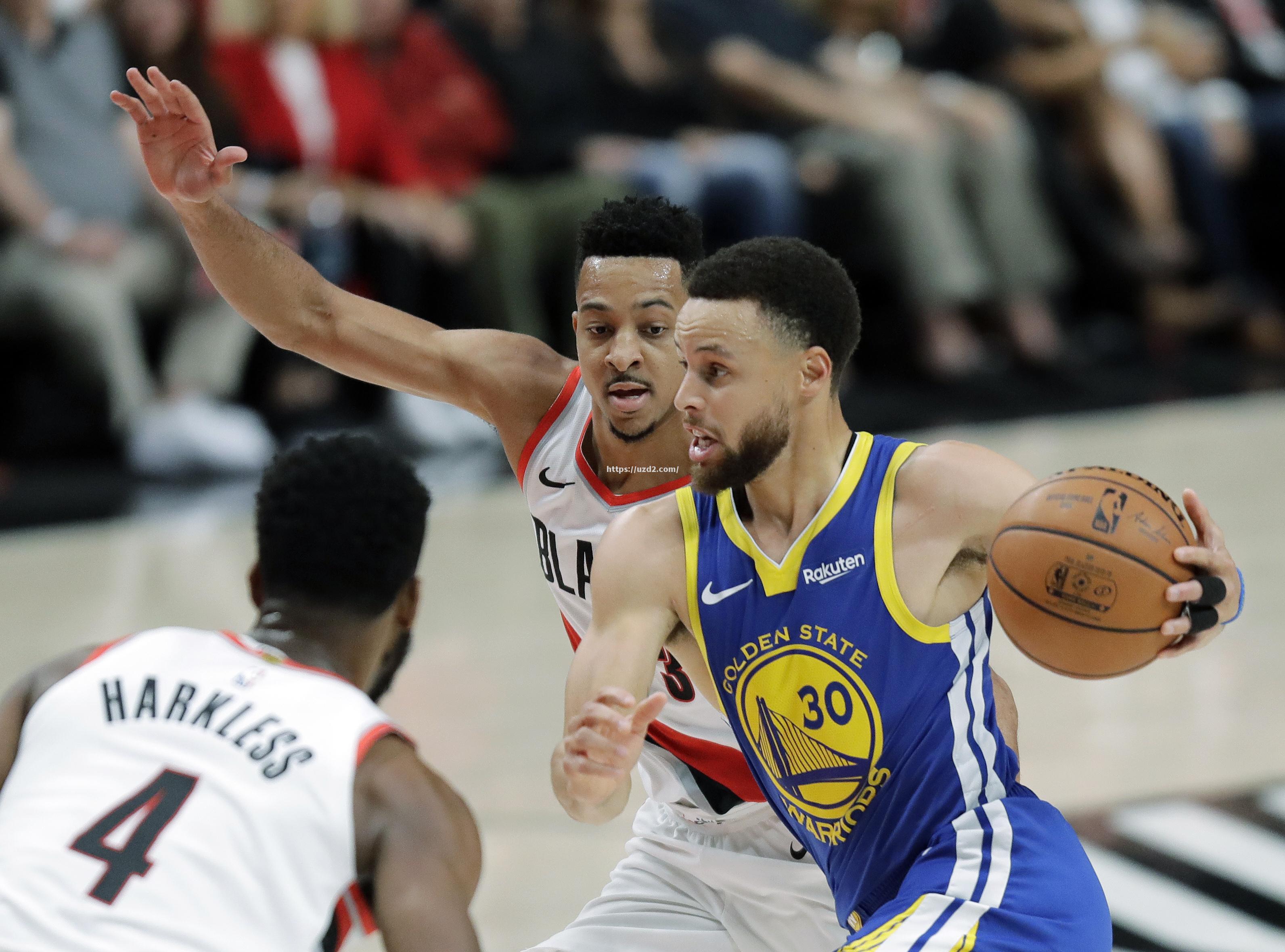 NBA西部决赛拉开帷幕，勇士主场力克开拓者